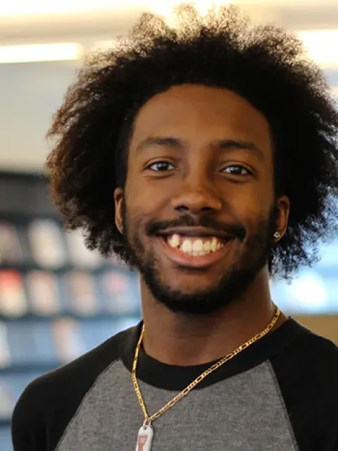 Portrait of student Marquise Weatherall