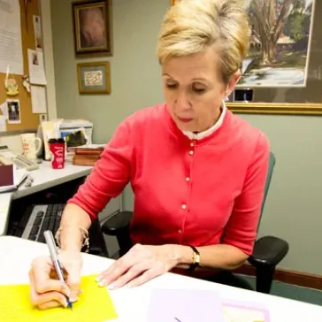 Dee Geurts-Bengtson Says Thank You – 1,560 Times Over