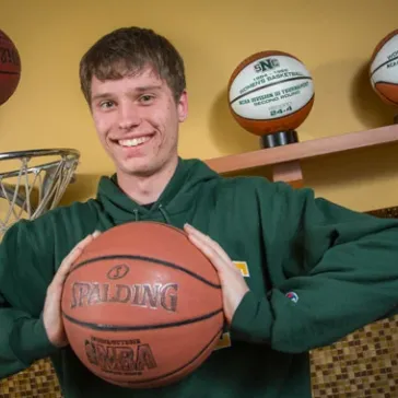 First-Year Student’s Hoops Bracket Outpaces ESPN Challengers