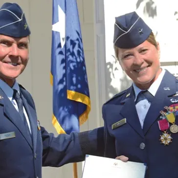 Alumni Profile/General Concludes 35-Year Career
