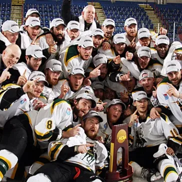 Men’s Hockey Brings Home Fourth National Title in Seven Years